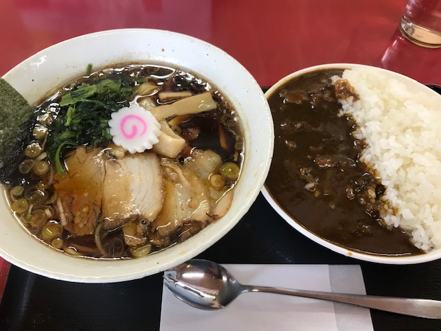 中華そば 哲ちゃん ラーメンも提供する まるか食堂 に 社長川崎のラーメン紀行